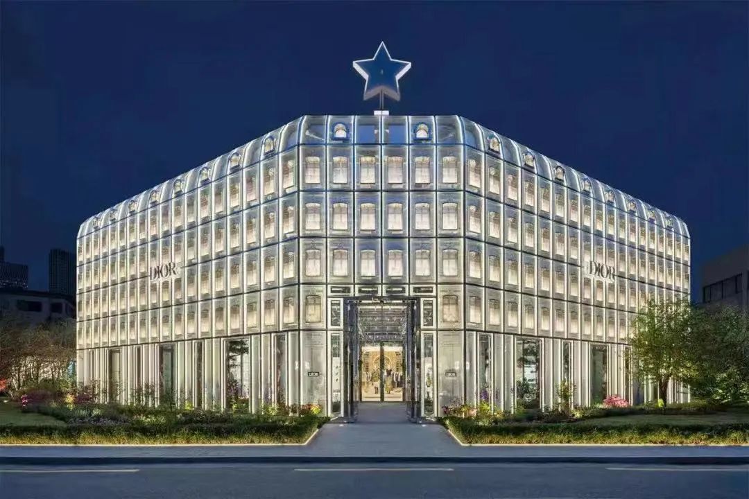 香奈儿变“屎奈儿”？网友：我是不懂设计了！救命啊!