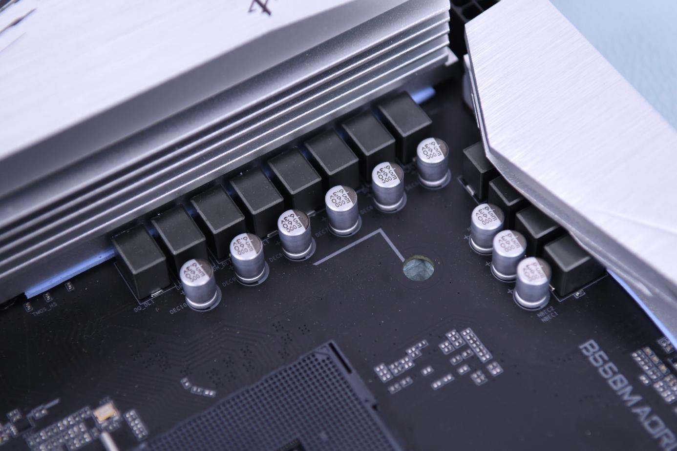 apu可以配独显吗,apu能不能加独显