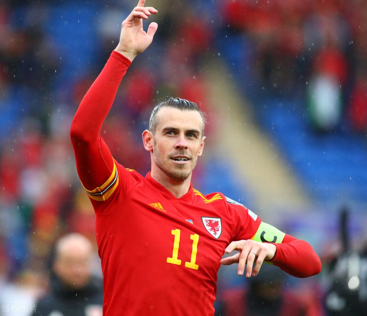 梅西c罗单场任意球双响合集,国际友谊赛梅西五子登科