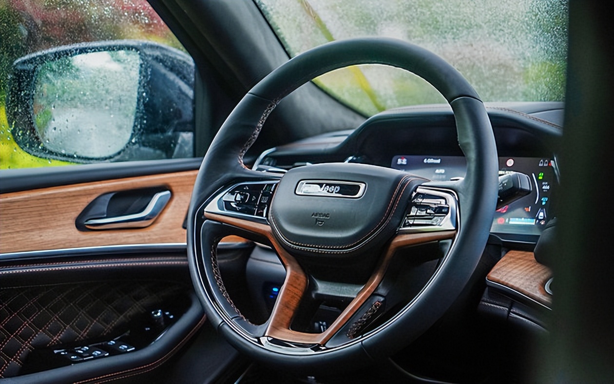 jeep大切诺基4xe落地价西安,全新jeep大切诺基柴油