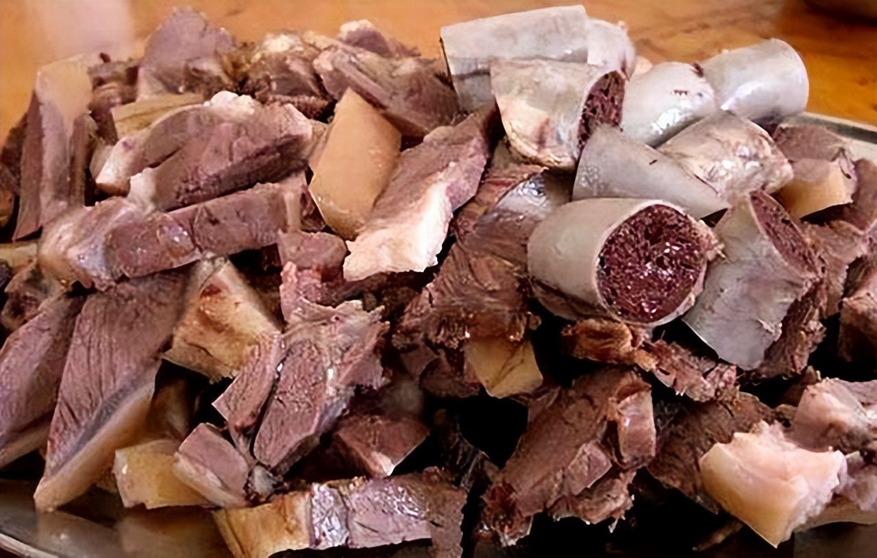 全球吃狗肉最多哪里人,韩国最大狗肉市场