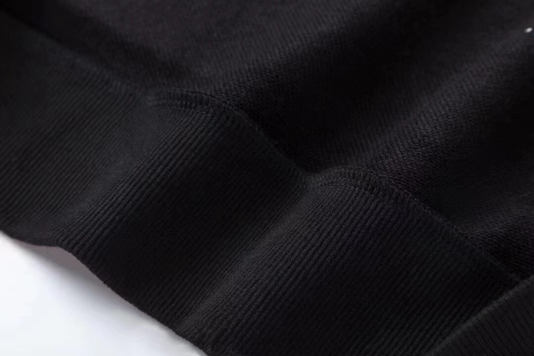 gucci绉嬪鍗。鏂版,gucci2018鏃╂槬榛戣壊铦磋澏鍗。