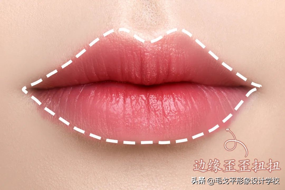 涂口红的正确步骤你涂对了吗,正确涂口红的方法一学就会
