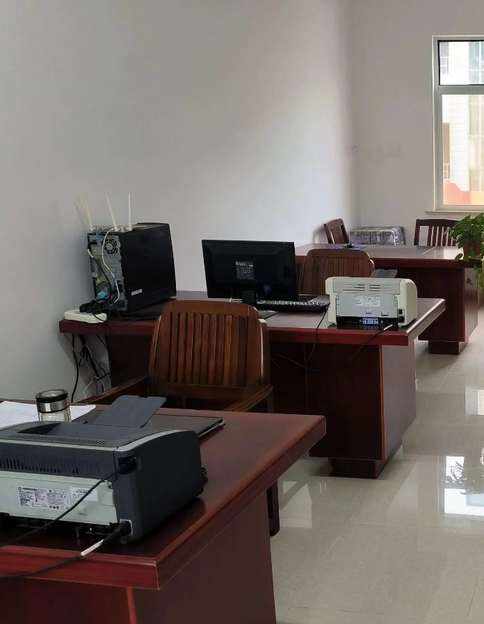 线下申论班值得报吗,想问一下考公务员都要考什么