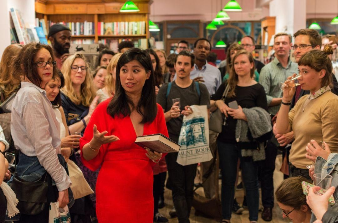 29岁女作家森林中好心指路，被15岁男孩性侵，律师：是她主动*引勾**