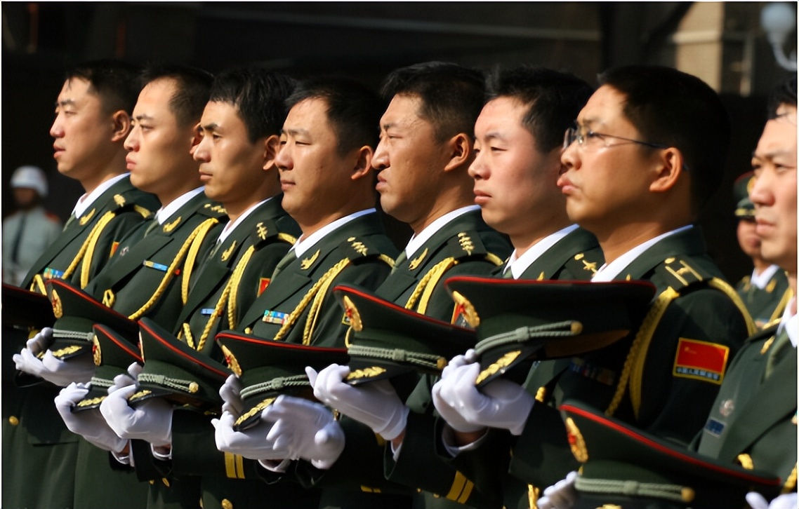 军考培训：大学生参军，直招士官的好处？