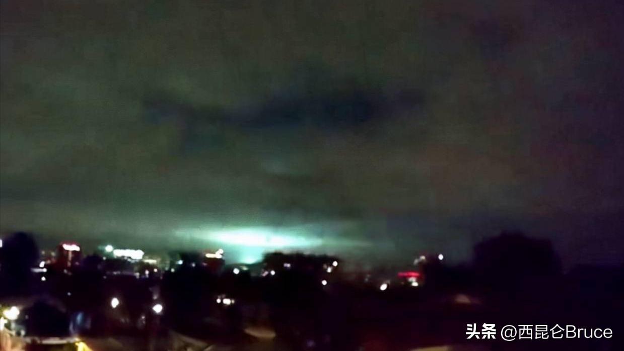 地震出现地光,地震发生时地平线有耀眼的光