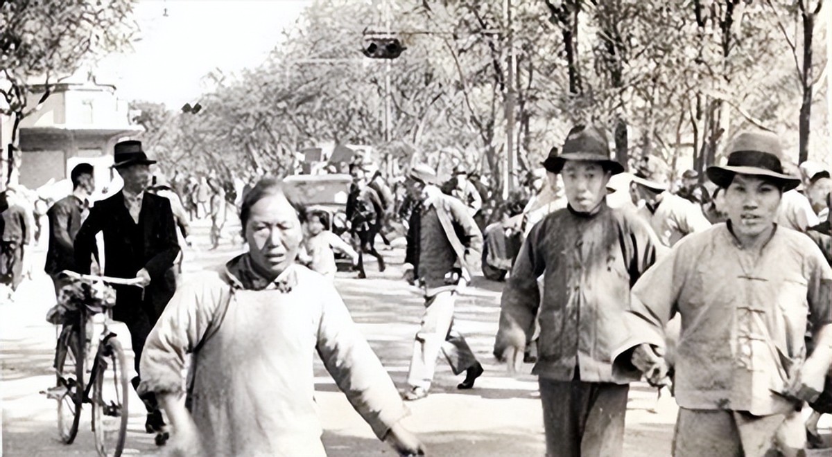 1952年凌迟处死的汉奸,第一位被处决的汉奸