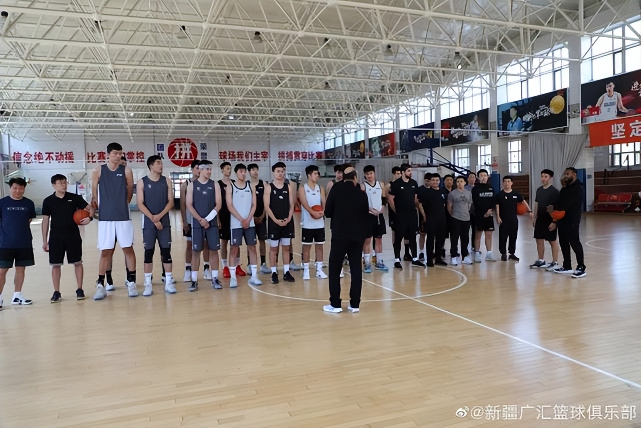 中国男篮14人大名单出炉周琦领衔,新疆男篮新外援最新消息