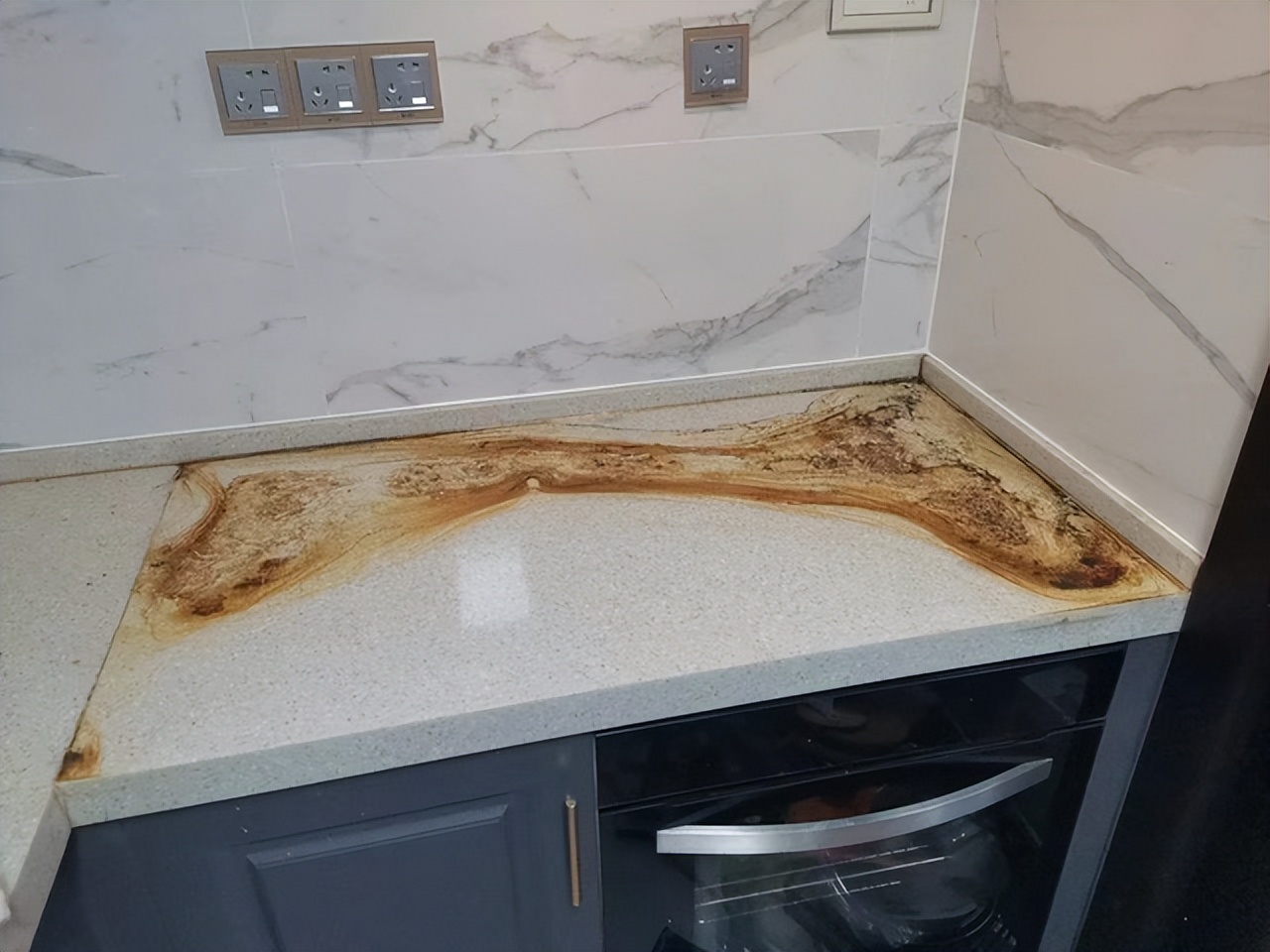 包装巨丑但是好吃的国货零食,5个被包装耽误的良心老国货