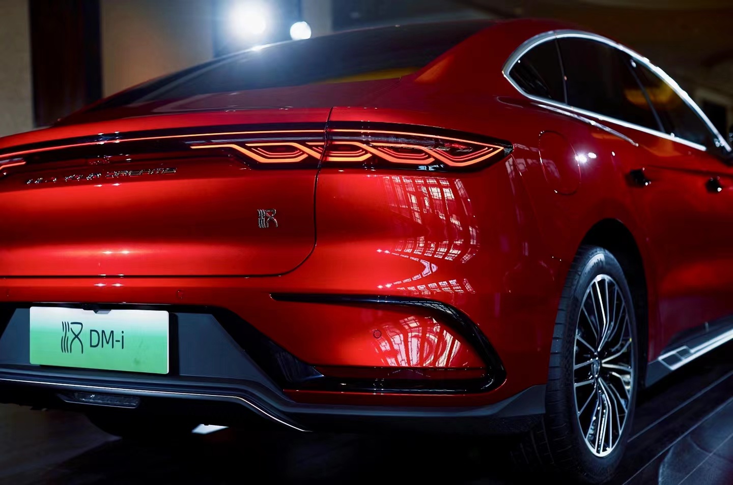 为什么很多人后悔买了插电混动车？别光看优点3大缺点才是硬伤