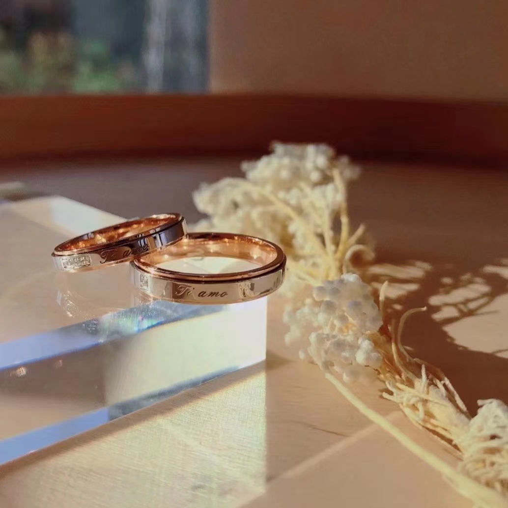 订婚戒指是男方买还是女方买,订婚戒指要男方还是女方买