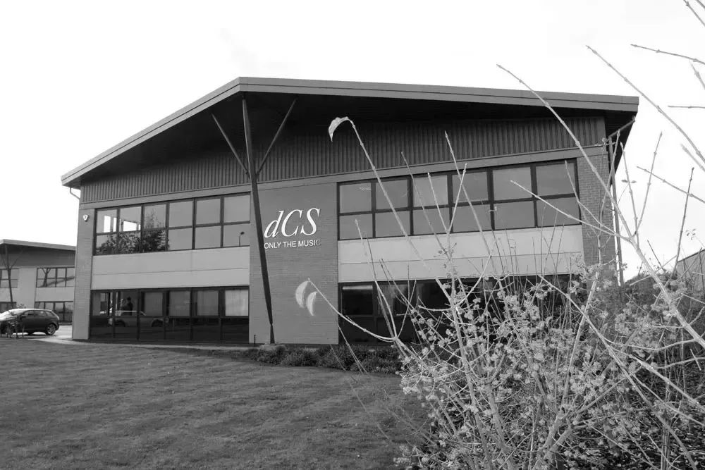 只要不到25万！英国Hiend音响品牌dCS发布顶级耳机系统LINA