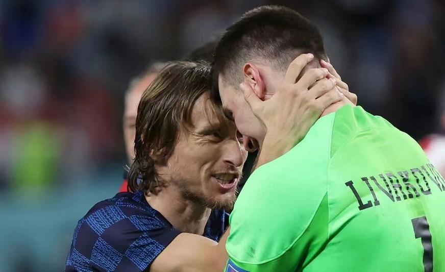 不满！莫德里奇输给阿根廷，怒怼裁判误判点球，球迷支持上诉FIFA