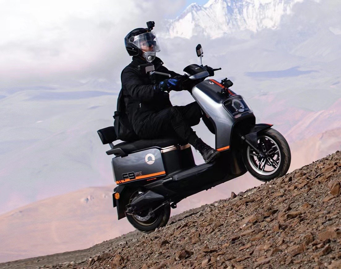 新日雅迪小刀电动车哪个好,小刀与新日电动车哪个更好