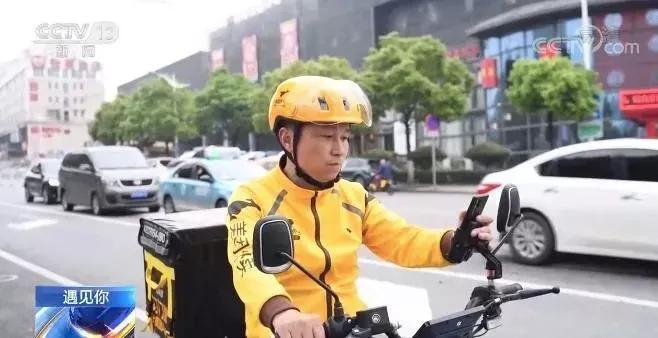 从骑手到站长的普通人：职业骑手的“飞驰人生”