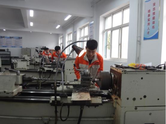 专科生工作后的好出路,专科毕业生找工作难的现象很普遍