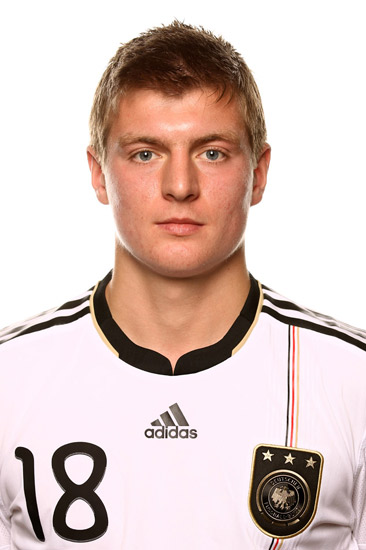 托尼克罗斯德国指挥官,托尼克罗斯德布劳内