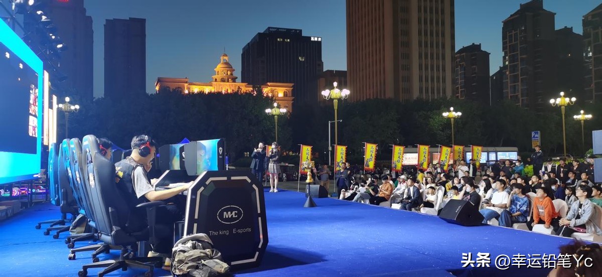 网吧电竞显示器最佳尺寸,网吧显示器多大尺寸合适