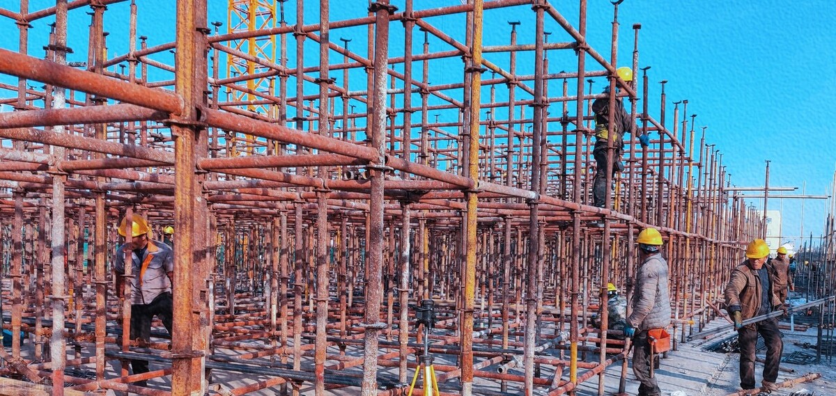 建房钢管搭架子最佳方法,农村盖房钢管怎么搭架