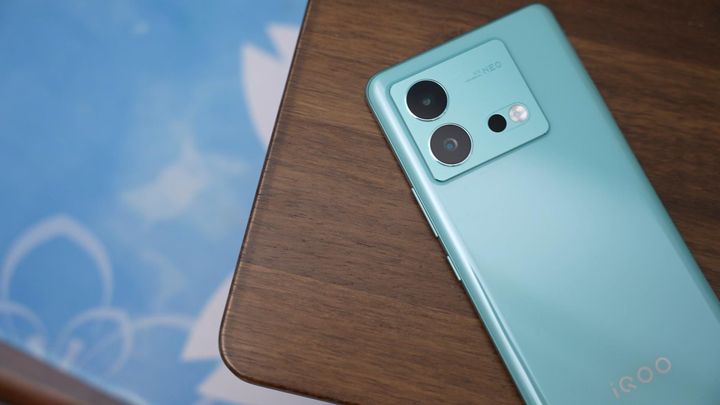 iqooneo8除了主摄另外两个是什么,iqooneo8的缺点和不足