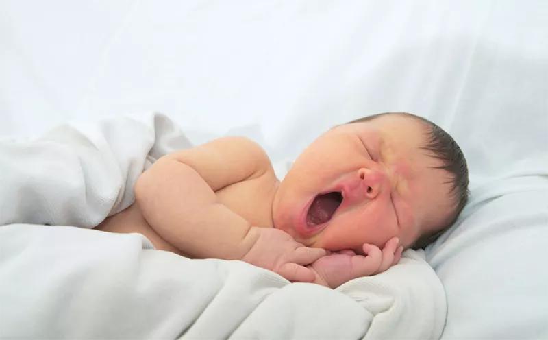 晚上睡觉孩子磨蹭最好的解决办法,孩子每天晚上磨蹭怎么办