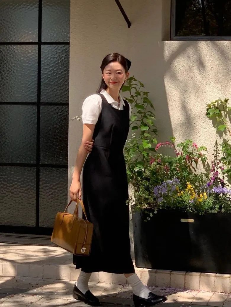 时尚博主的19件夏季日常穿搭look,这位博主的减龄穿搭值得学习