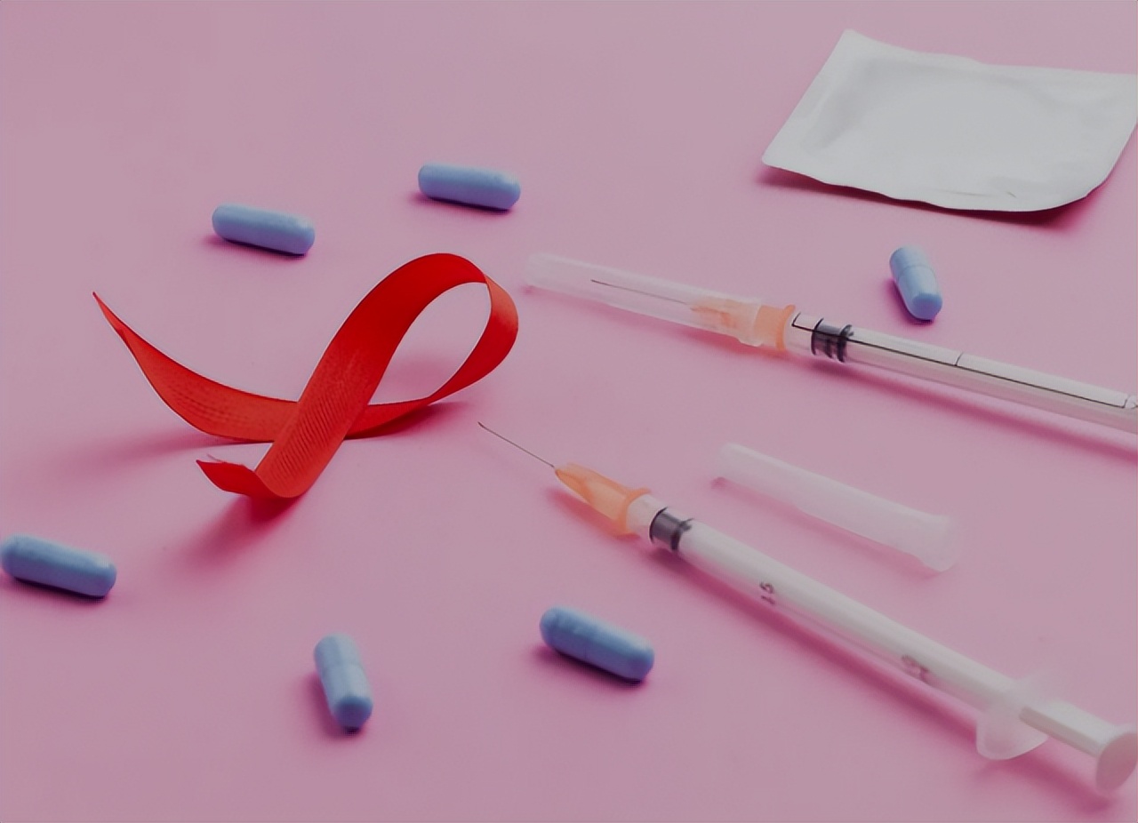 艾滋病潜伏期会单纯出现皮肤病吗,皮肤感染艾滋病多久会出现症状