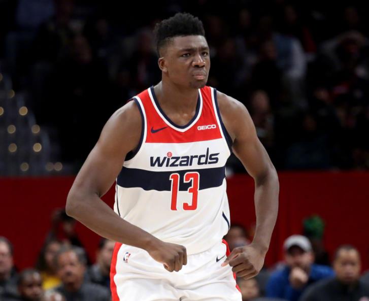 再见魔兽,重返湖人霍华德低到尘埃里