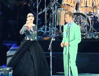 大卫鲍伊时尚风格,大卫鲍伊和妻子伊曼