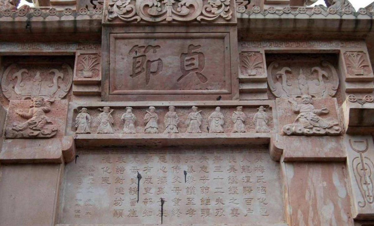 包拯60大寿时伤感无后，儿媳抱来包拯小妾所生男婴：您还有个儿子