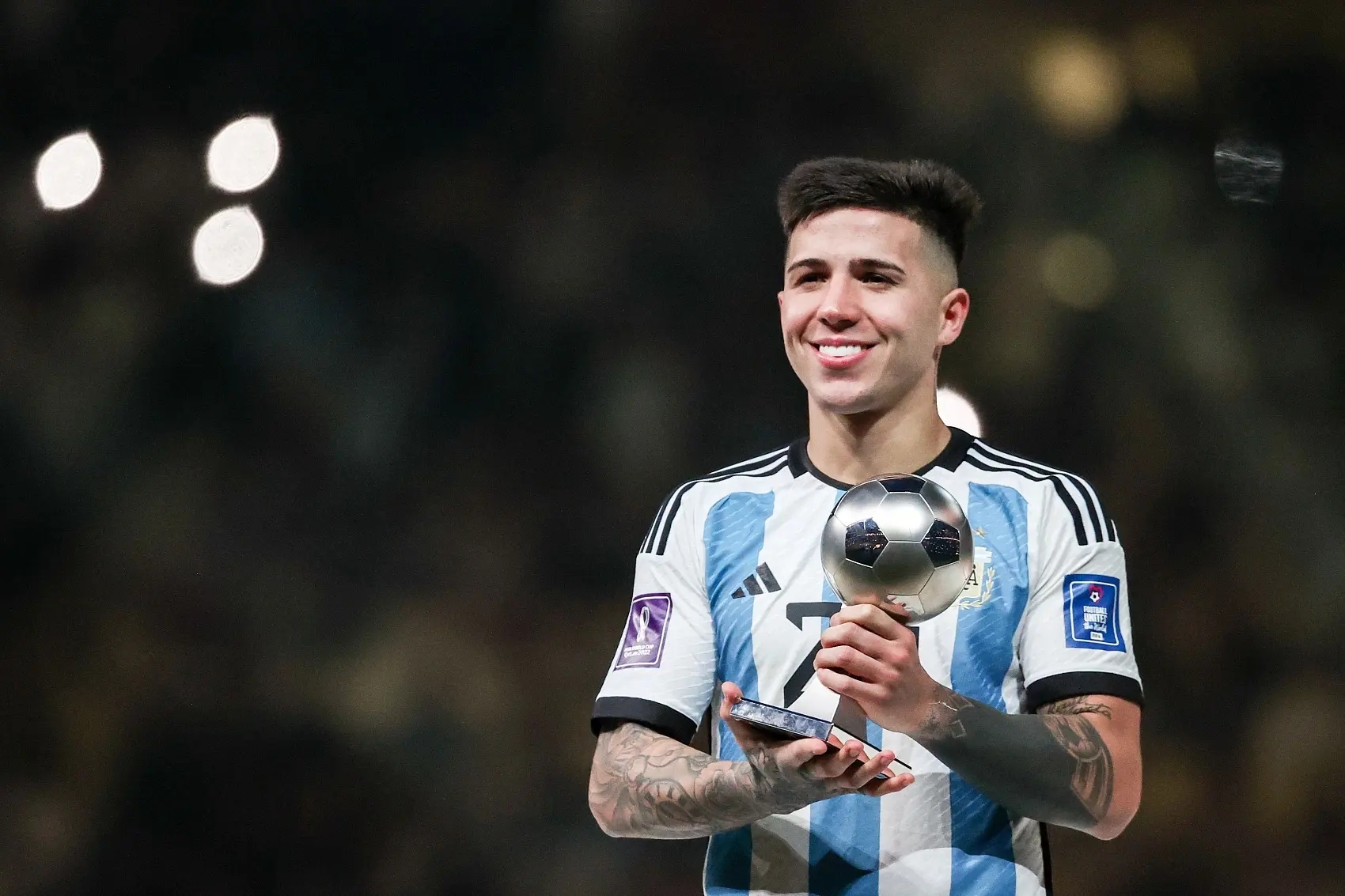 贝林厄姆和恩佐哪个强,贝林厄姆vs恩佐