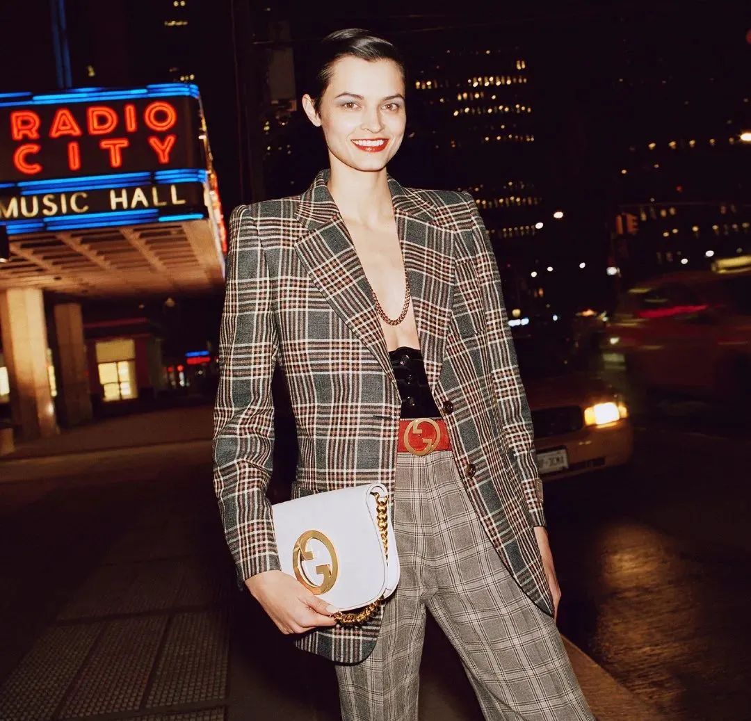 拒绝撞包的奢侈品包,这5款包包背出去一定会被夸好看