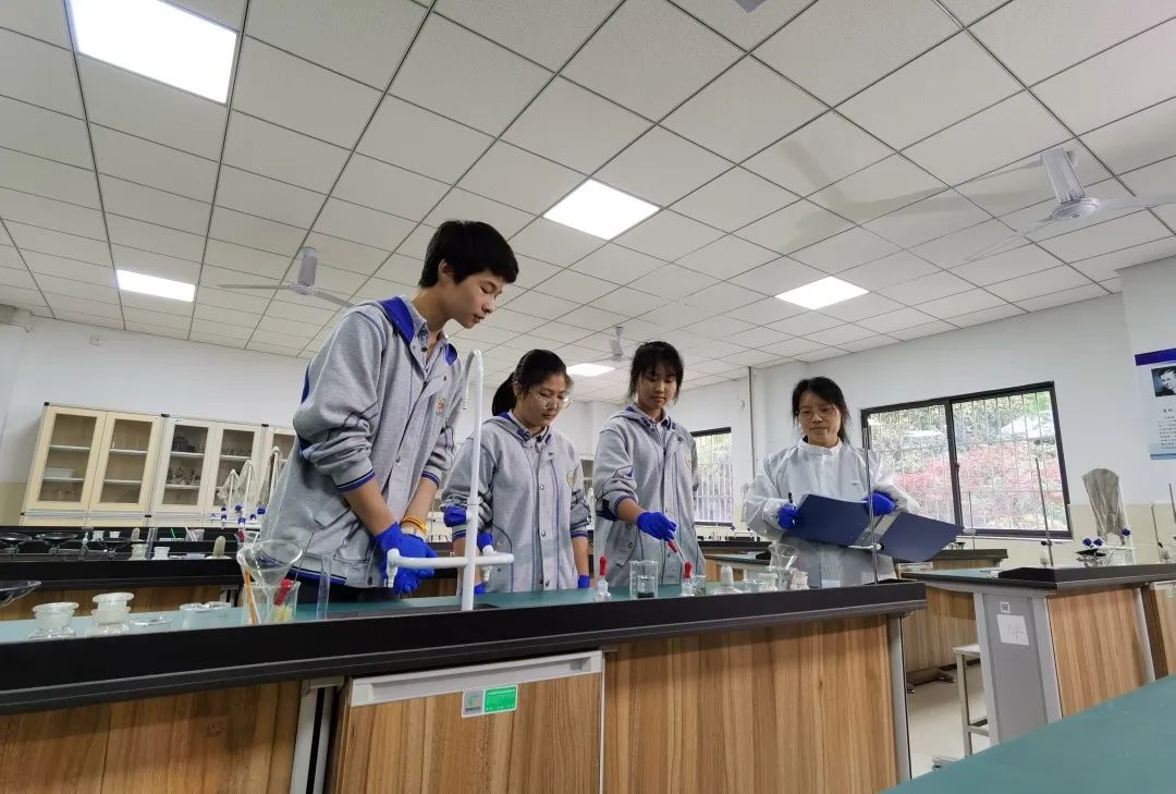 南京比较强的高中,南京厉害的高中