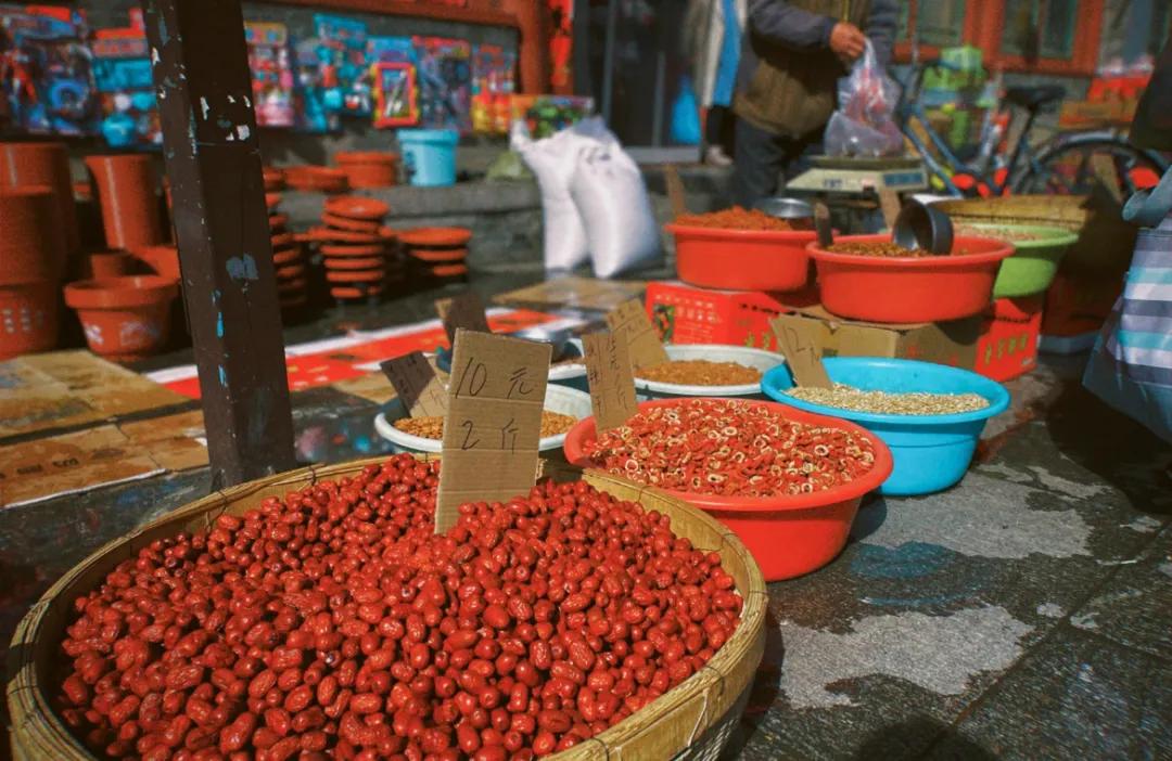 哪里城市过春节最有年味,记忆中的年味儿和过年新模式