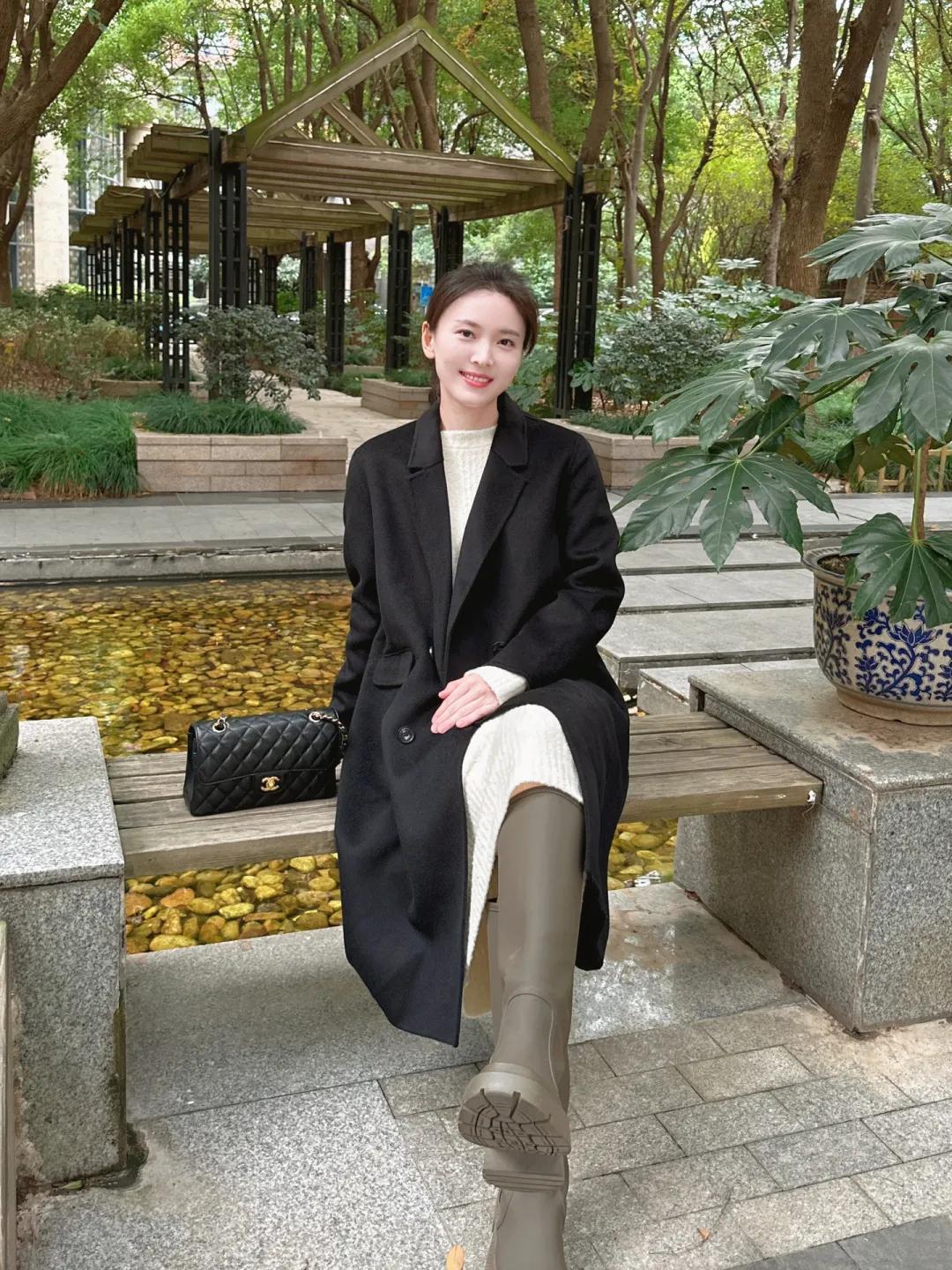 黑色连帽针织衫搭什么颜色的大衣,针织大衣配什么内搭最好看