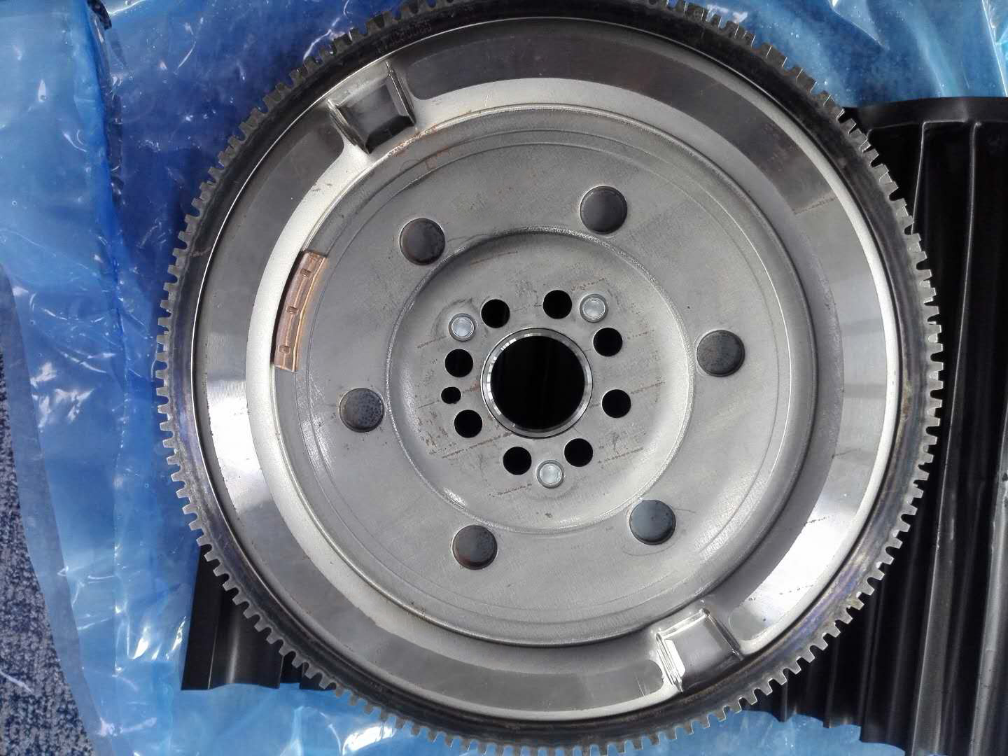 飞轮和牙盘怎么防锈,发动机飞轮损坏怎么修复