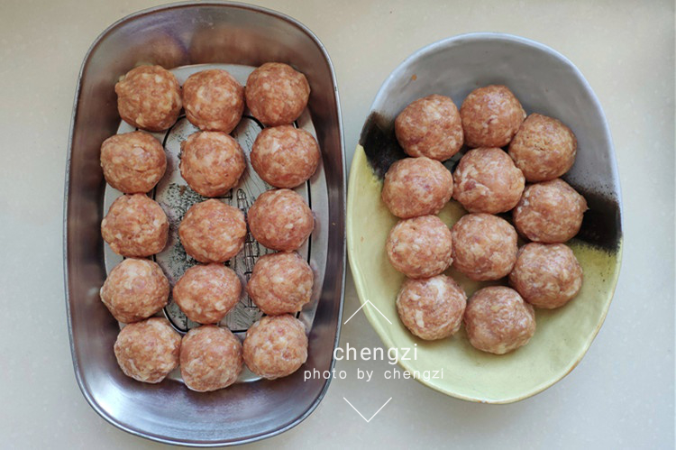 四喜丸子怎么做才有饭馆的味道,东北年夜饭16个硬菜四喜丸子