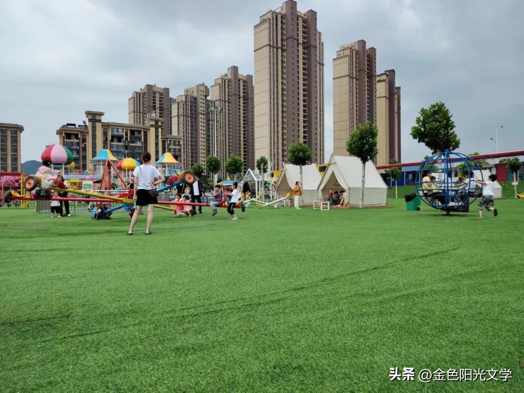 一年级自己画图写话,一年级看图说话写话