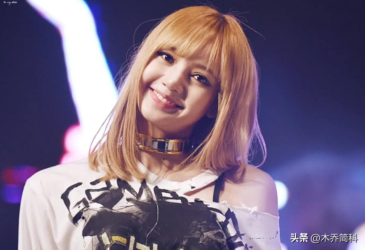 lisa官宣参加疯马秀是什么时候,lisa官宣跳疯马舞