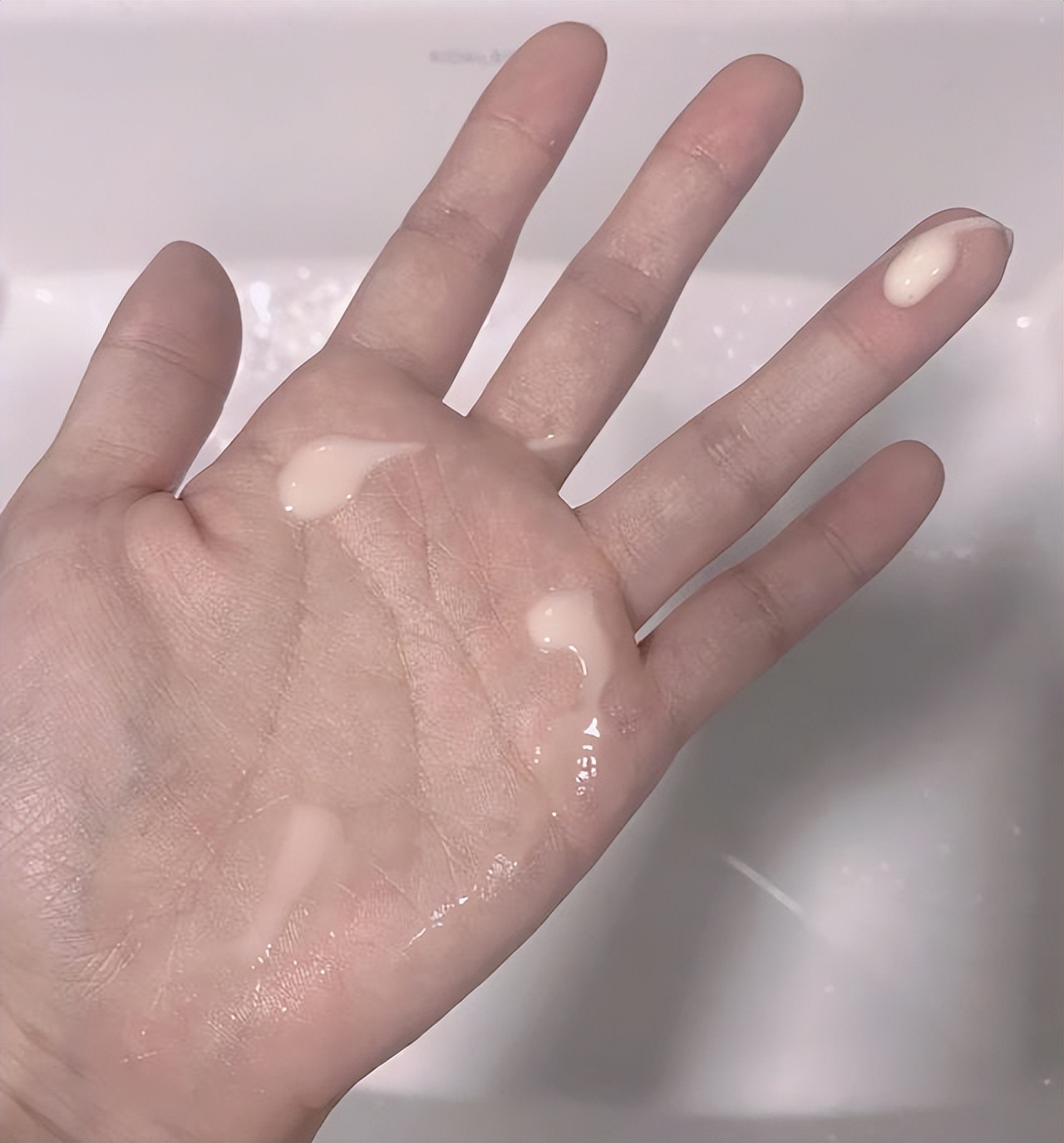 菲洛嘉哪一款眼霜好用,ahc眼霜和菲洛嘉眼霜哪个好