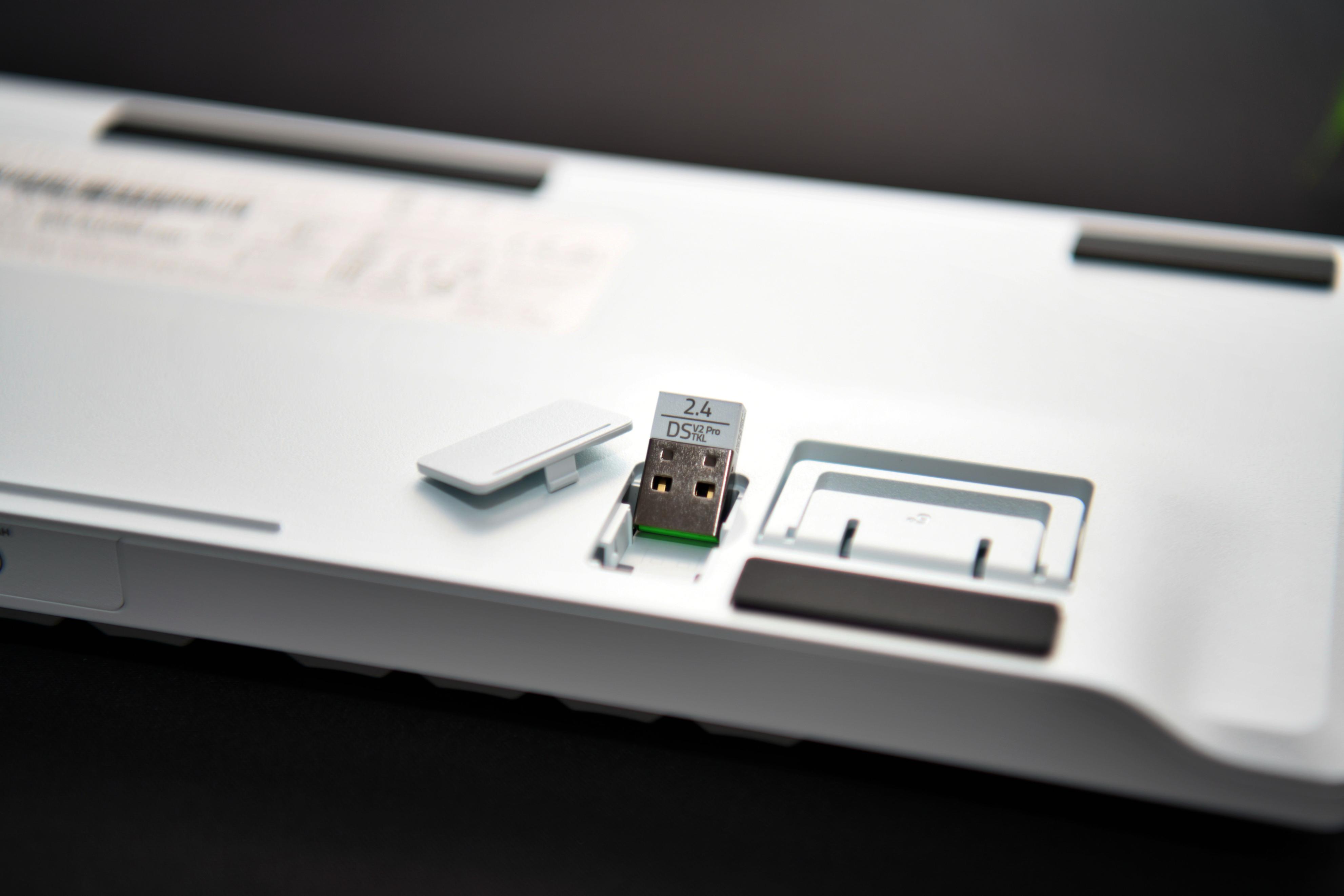 雷蛇无线键盘噬魂金蝎v2pro,雷蛇噬魂金蝎v2无线版机械键盘