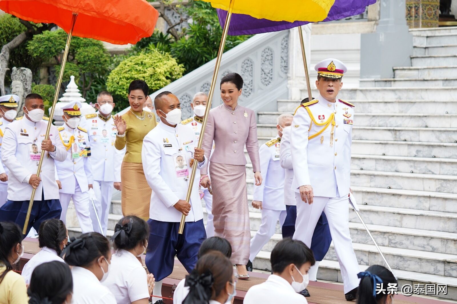 泰国节日三宝佛,泰国免费三宝佛节