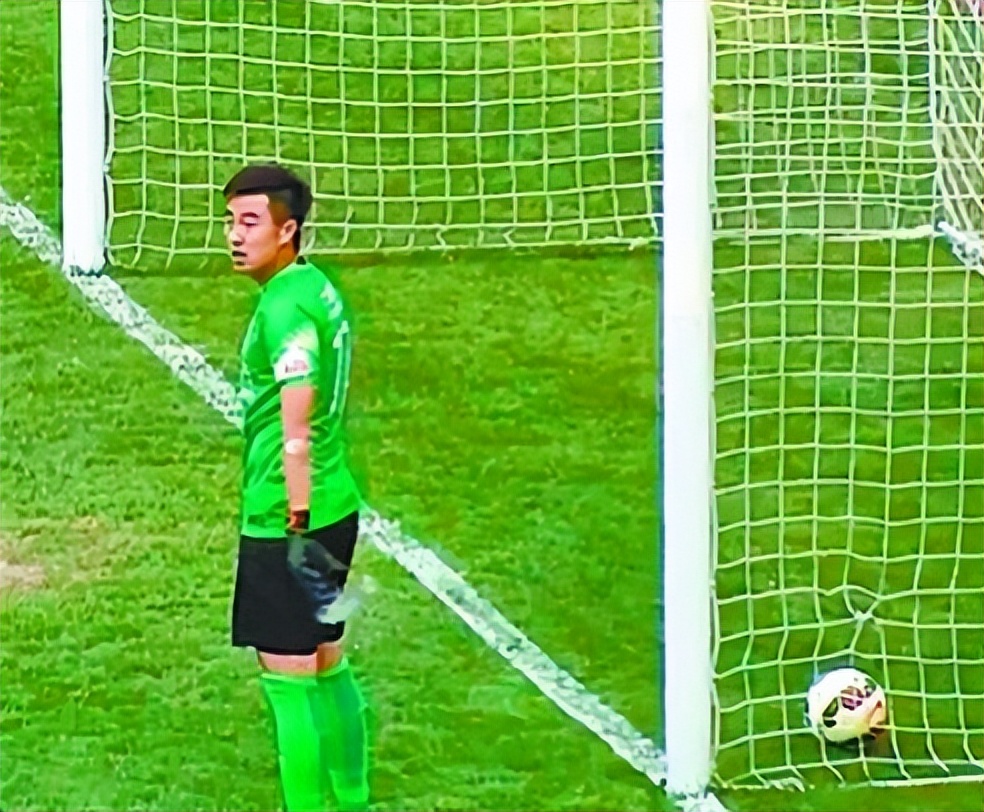 门将闲散,门将在场上一般做啥