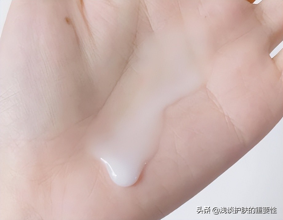 用完洗面奶后脸上干燥起皮怎么办,用完洗面奶脸部紧绷起皮怎么回事