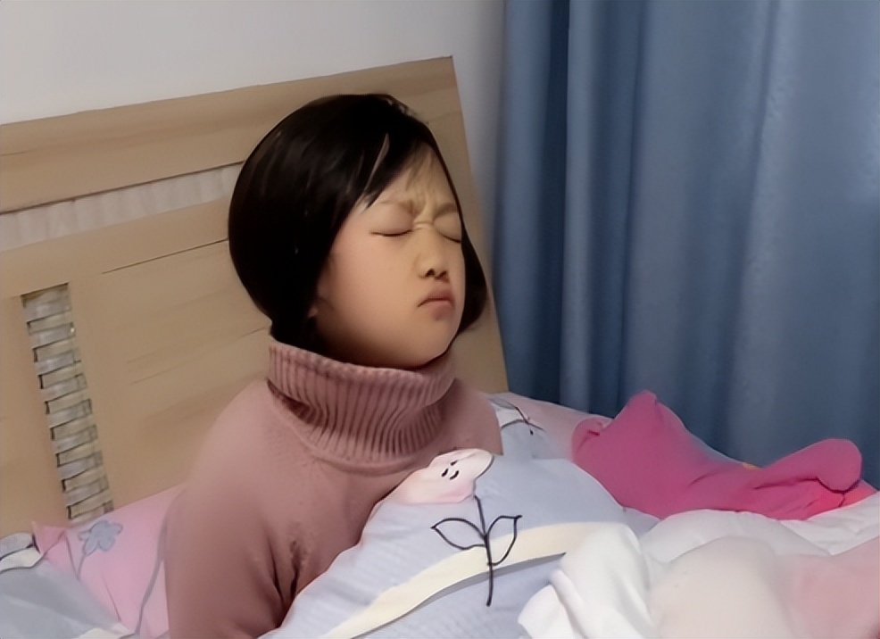 身高不足一米的女孩嫁给男孩,身高不到1米的女孩2016