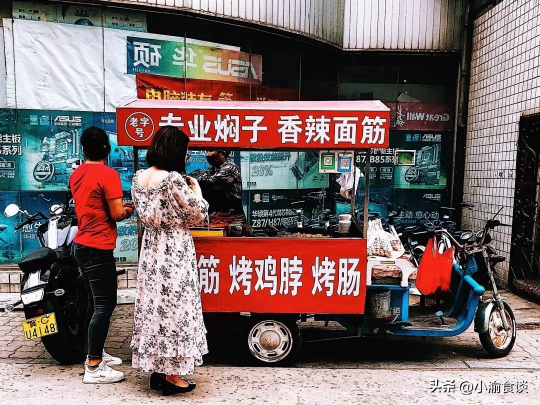 七种摆摊就火的街头小吃,街边五种很暴利的小吃