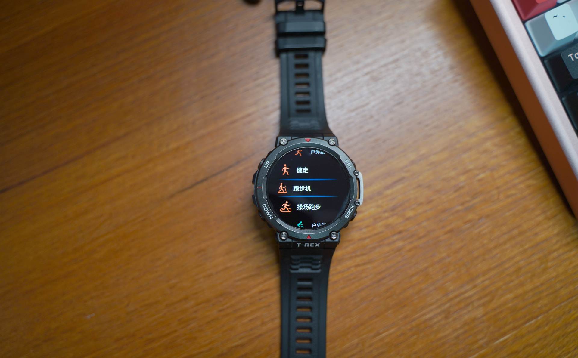 上海年入100万中年大叔,年入百万的中年男人