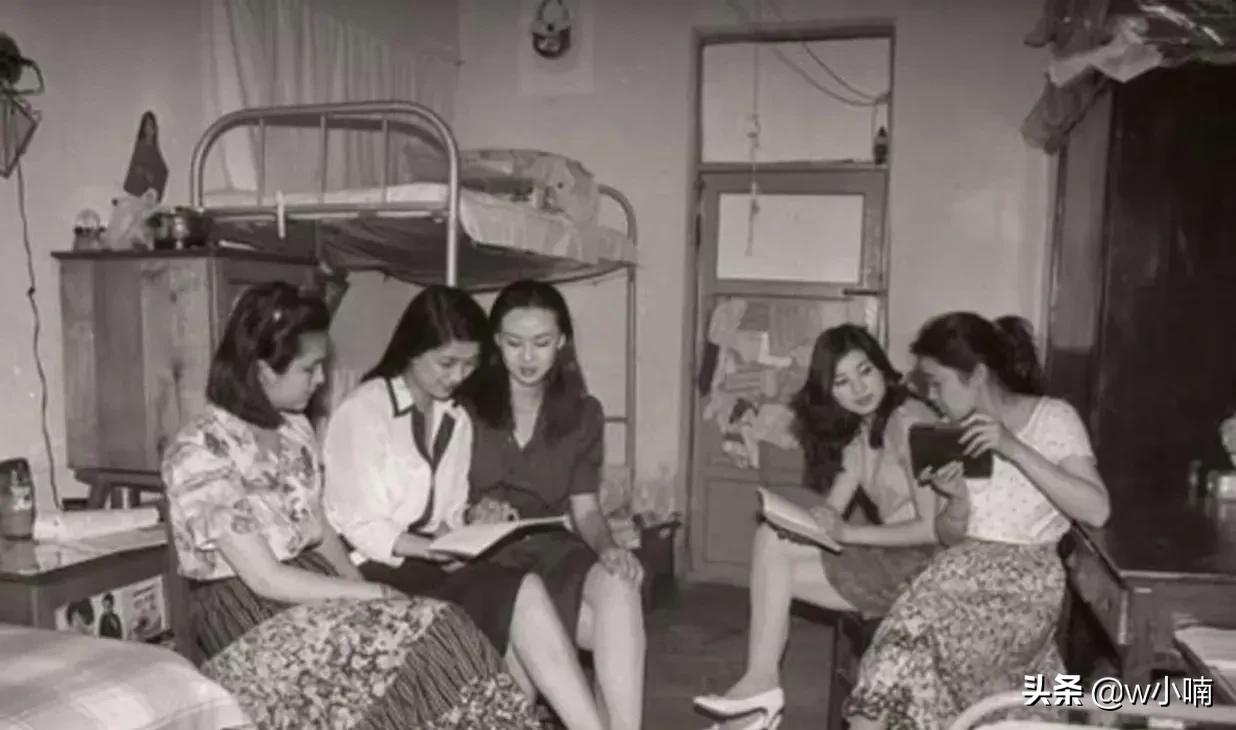 46张被大多数50后遗忘的老照片,14张迷人的珍贵老照片