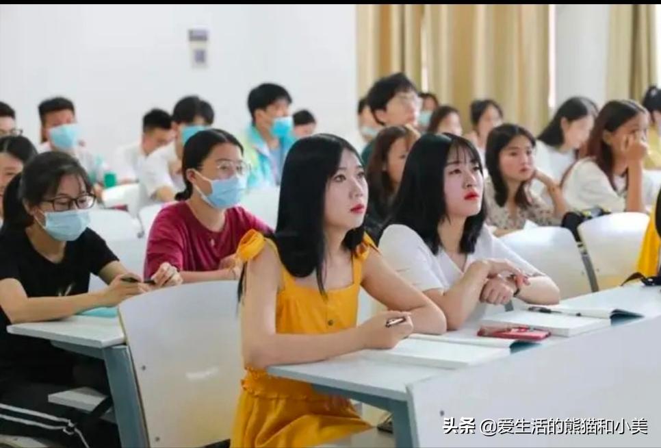 大学自己买空调,大学生独自买空调